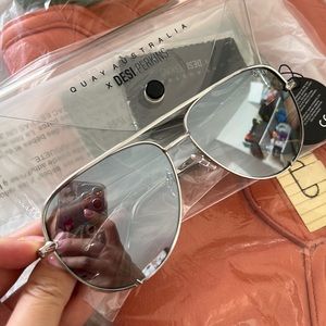 NEW Quay High Key Silver/Silver